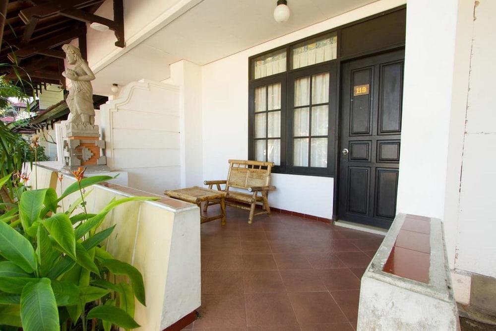 Hotel Oranjje Dempasar Exterior foto