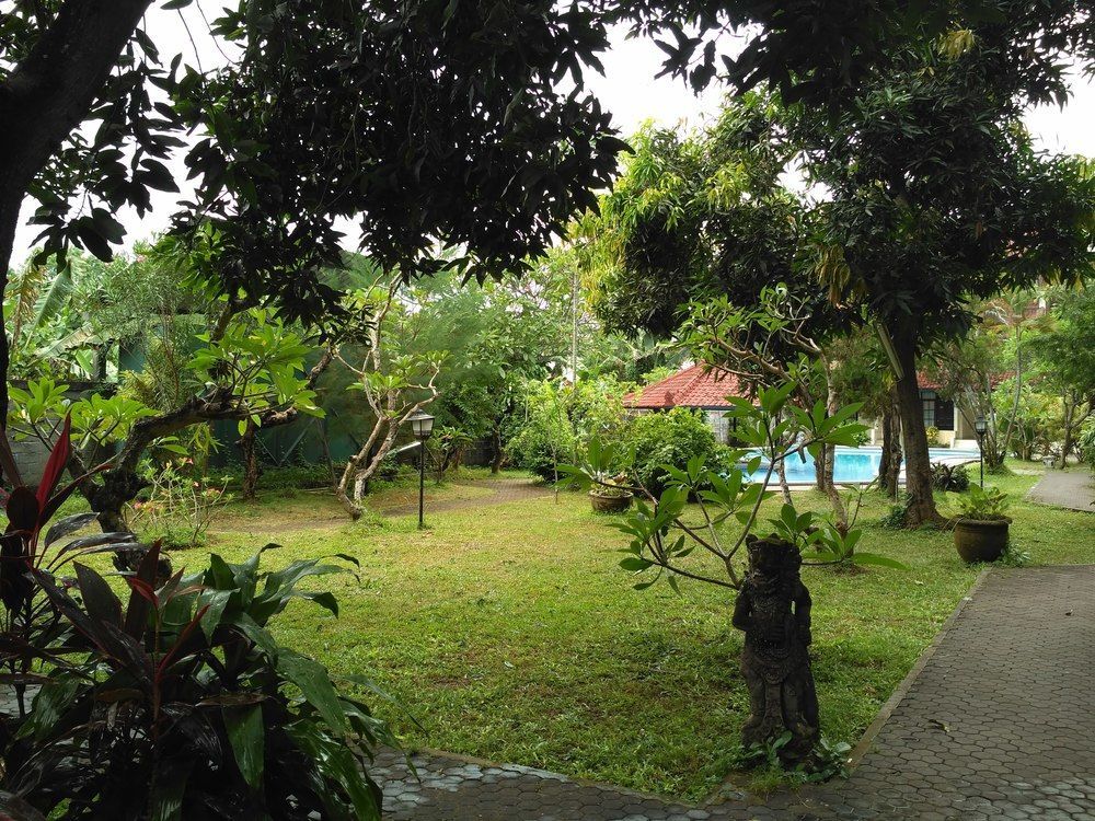 Hotel Oranjje Dempasar Exterior foto